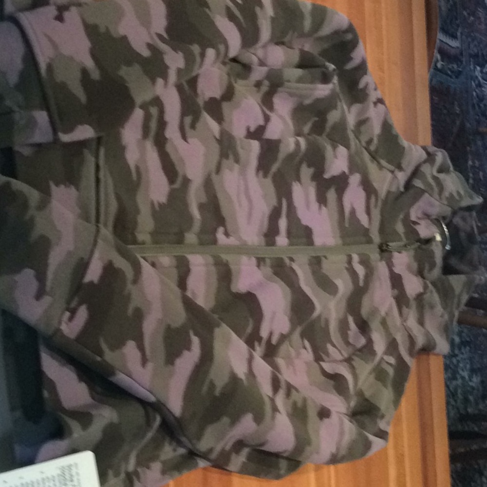 New with Tags Lululemon Scuba hoodie!
